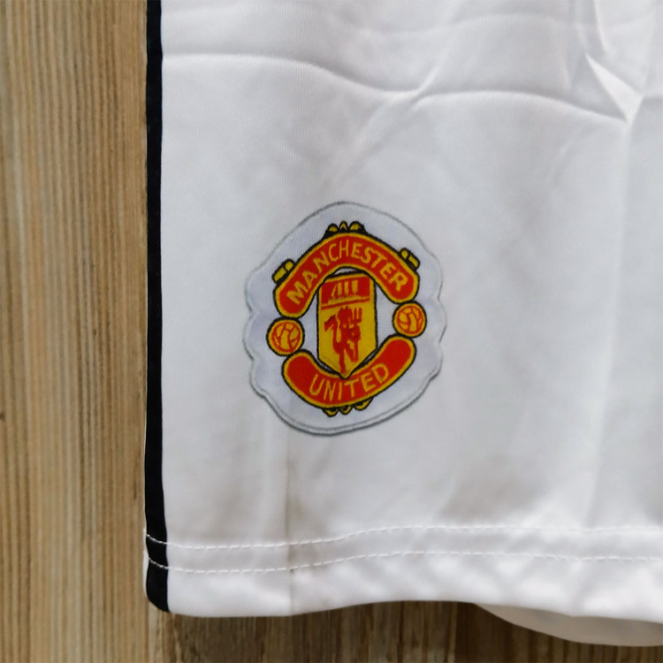 کیت منتخب رونالدو طرح ۲۰۲۶ جنس سوپر فلامنت سوزنی