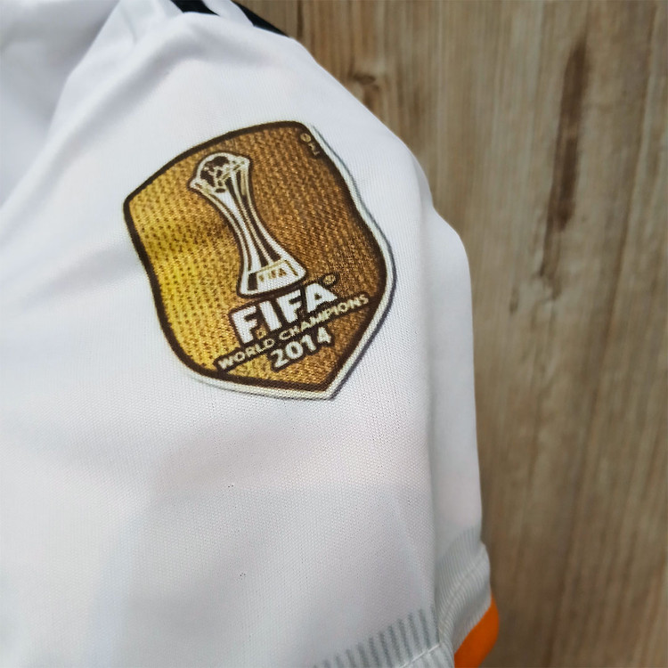 کیت منتخب رونالدو طرح ۲۰۲۶ جنس سوپر فلامنت سوزنی