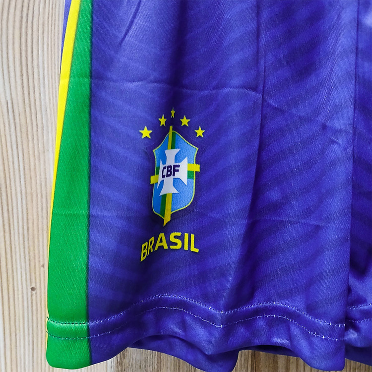 خرید کیت دوم فوتبالی برزیل وینی