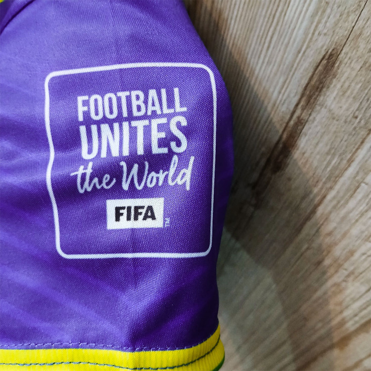 خرید کیت دوم فوتبالی برزیل وینی