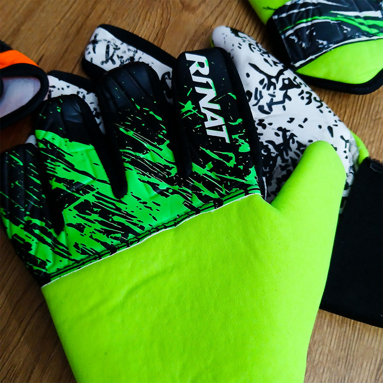 دستکش دروازه بانی طرح کورتوا سایز 5 و 7