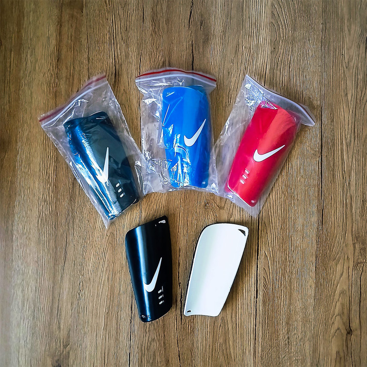 قلمبند پسرانه نایک در سه رنگ