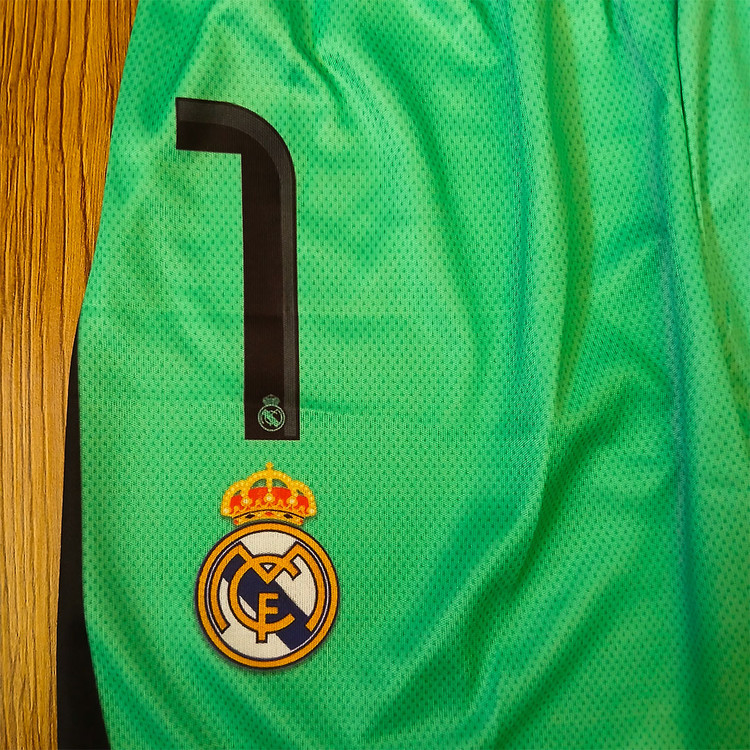 کیت گلری رئال مادرید کورتوا شماره یک