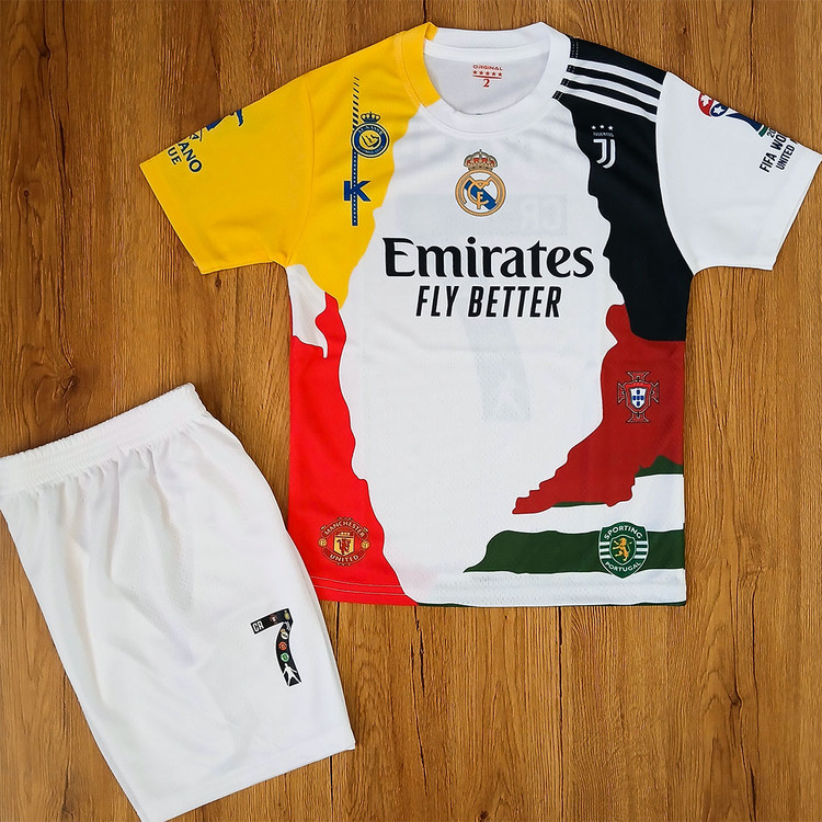 کیت منتخب رونالدو طرح ۲۰۲۶ با تگ روی استین