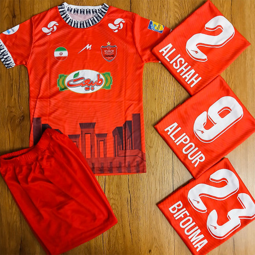 ست فوتبالی پسرانه پرسپولیس بیفوما ، عالیشاه و علیپور طرح 2026