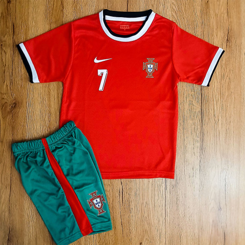 کیت فوتبالی پرتغال رونالدو طرح 2026