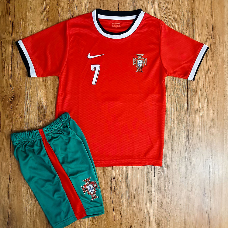 کیت فوتبالی پرتغال رونالدو طرح 2026