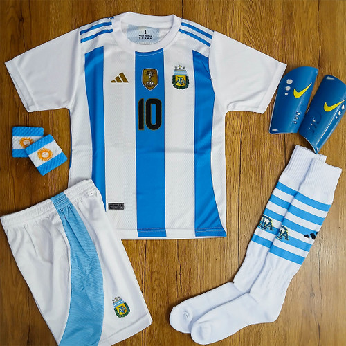 کیت 6 تیکه فوتبالی آرژانتین مسی طرح 2026