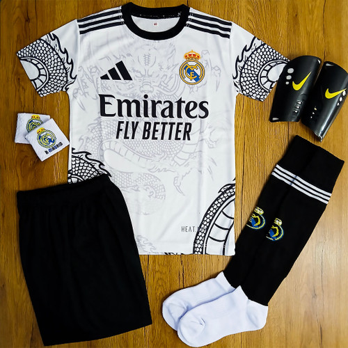 کیت 6 تیکه فوتبالی پسرانه دراگون رئال امباپه شماره ۹ سفید