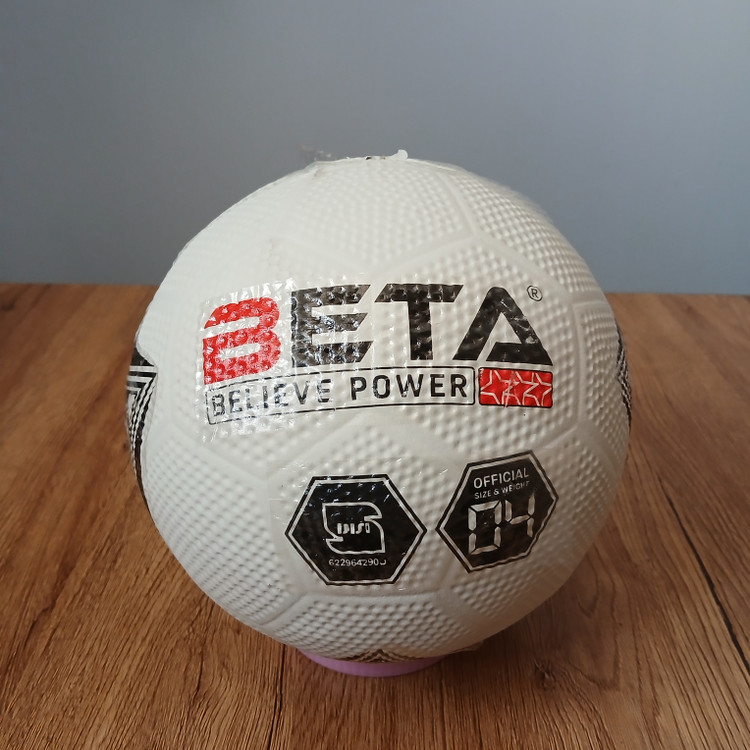 توپ فوتبالی بتا