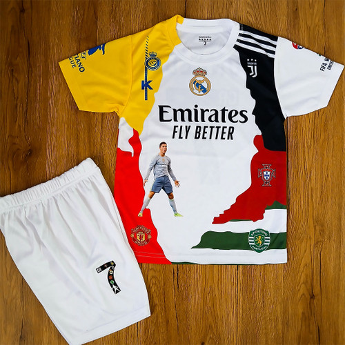 کیت منتخب رونالدو با تگ های لیزری و عکس رونالدو ست فوتبالی پسرانه و بزرگسال رونالدو 5 گانه