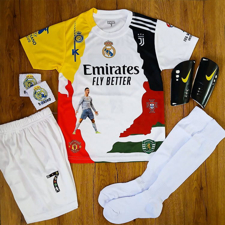 کیت 6 تیکه فوتبالی منتخب رونالدو طرح 2026 با تگ لیزری روی استین و عکس رونالدو