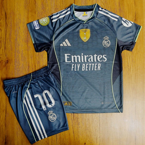 کیت دوم رئال مادرید طرح ۲۰۲۶ امباپه