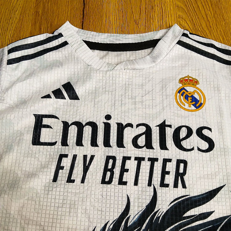 کیت باشگاهی رئال مادرید طرح دراگون امباپه شماره 10