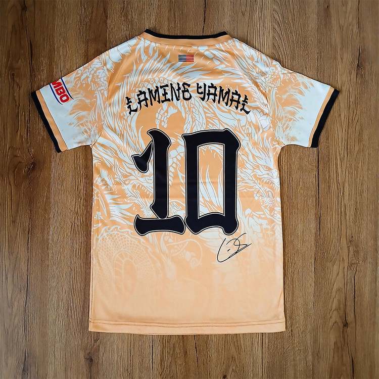 ست فوتبالی پسرانه بارسلونا طرح دراگون طلایی طرح 2026 یامال