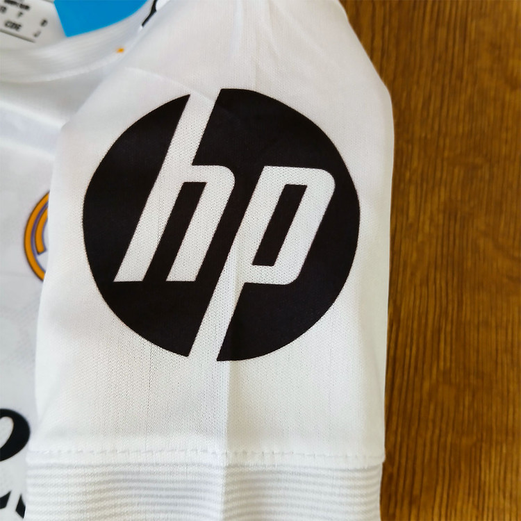 ست فوتبالی پسرانه رئال مادرید طرح 2026 با امضا اختصاصی