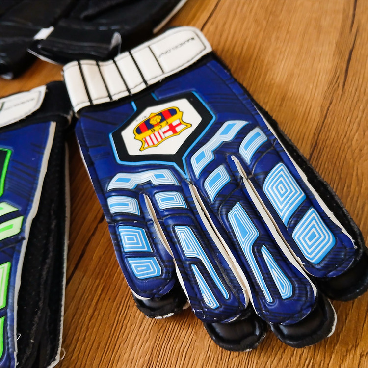 دستکش دروازه بانی چرمی باشگاهی رئال و بارسا