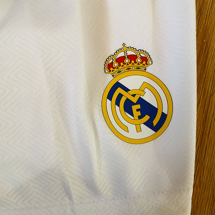 کیت فوتبالی دراگون سفید آبی رئال مادرید بدون اسم و شماره