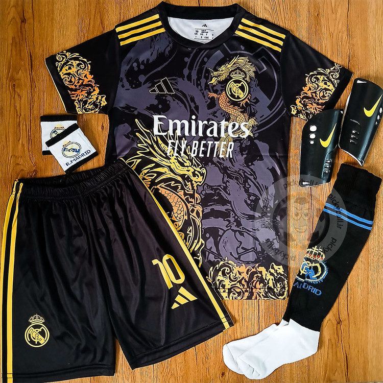 کیت فوتبالی 6 تیکه رئال مادرید امباپه طرح دراگون فول چاپ امضادار
