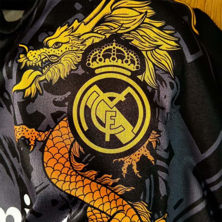 ست فوتبالی پسرانه رئال مادرید طرح دراگون 2026 با امضا اختصاصی