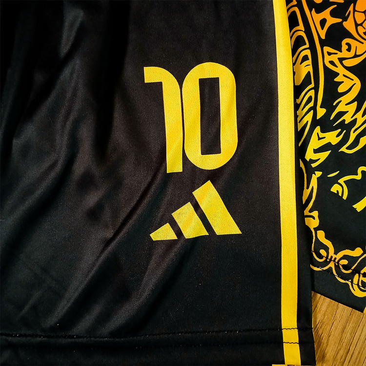 ست فوتبالی پسرانه رئال مادرید طرح دراگون 2026 با امضا اختصاصی