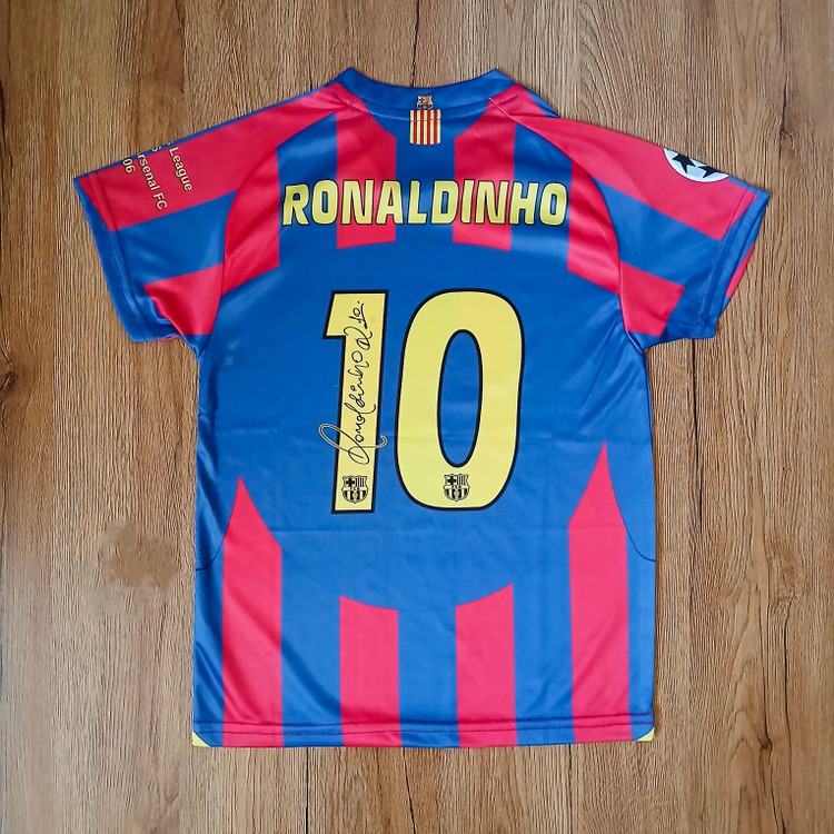 ست فوتبالی رونالدینیو بارسلونا فول چاپ امضادار پسرانه و بزرگسال