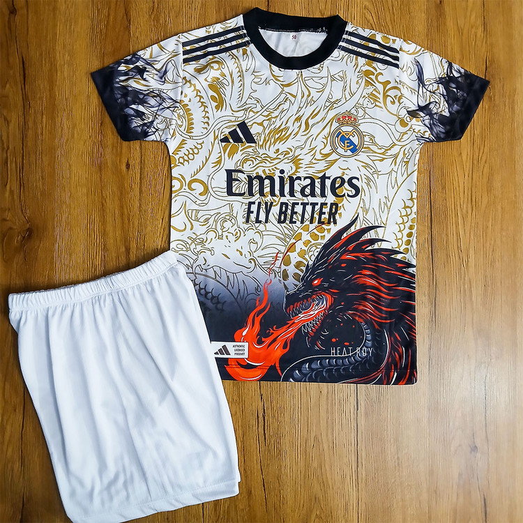 ست فوتبالی پسرانه و بزرگسال رئال مادرید طرح دراگون امباپه شماره 10 طرح 2