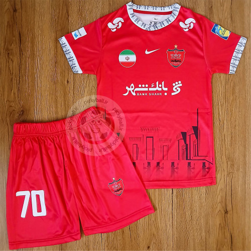 ست فوتبالی پرسپولیس طرح 2026 اورونوف