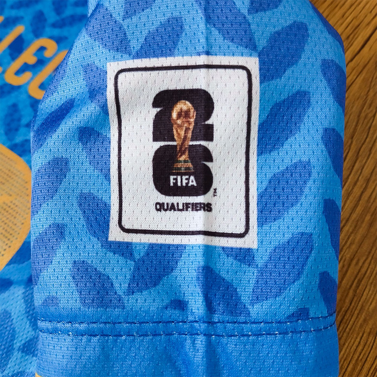 کیت فوتبالی ایتالیا طرح جام جهانی 2026