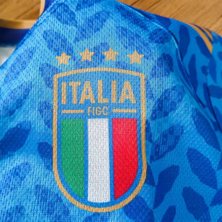 کیت فوتبالی ایتالیا طرح جام جهانی 2026