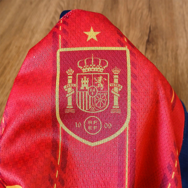 ست فوتبالی اسپانیا طرح ۲۰۲۶ یامال شماره 19