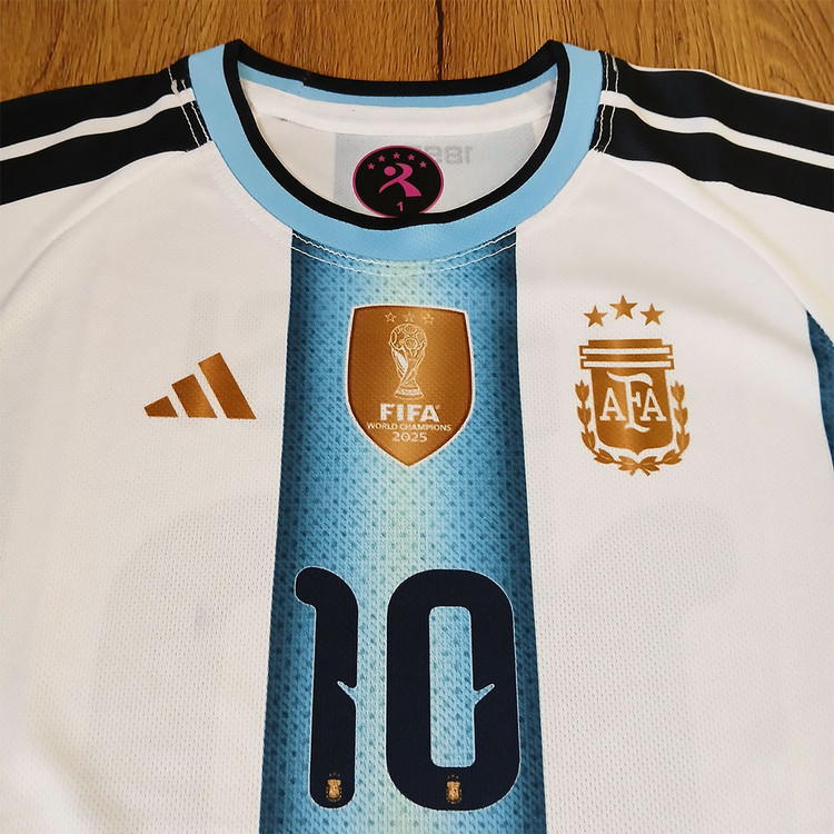 کیت فوتبالی آرژانتین مسی طرح 2026 جام جهانی