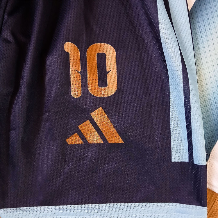 کیت فوتبالی آرژانتین مسی طرح 2026 جام جهانی