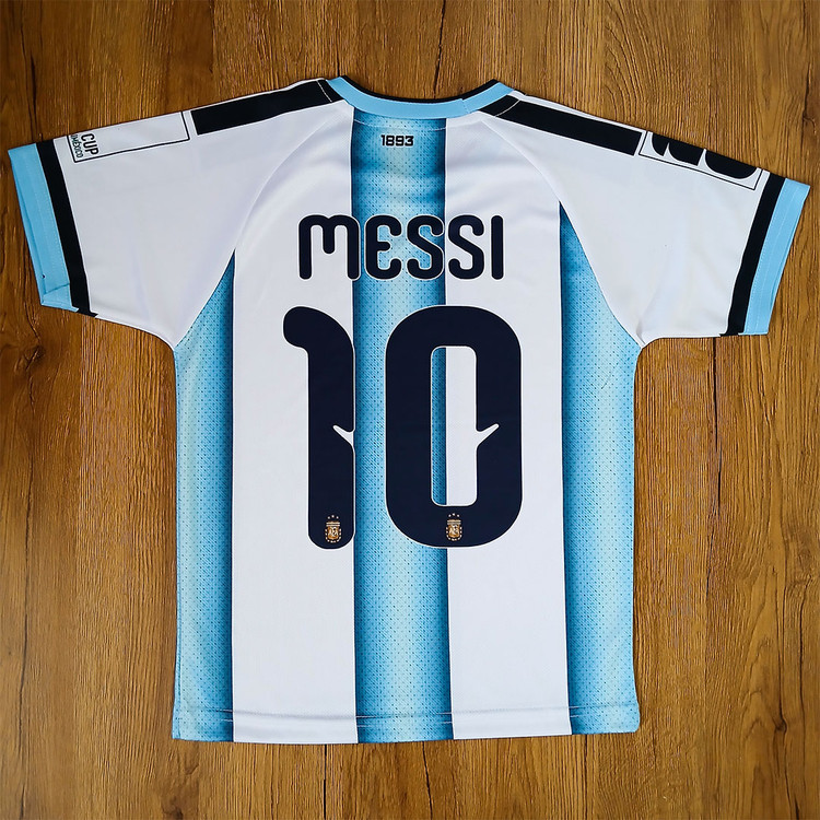 کیت فوتبالی آرژانتین مسی طرح 2026 جام جهانی