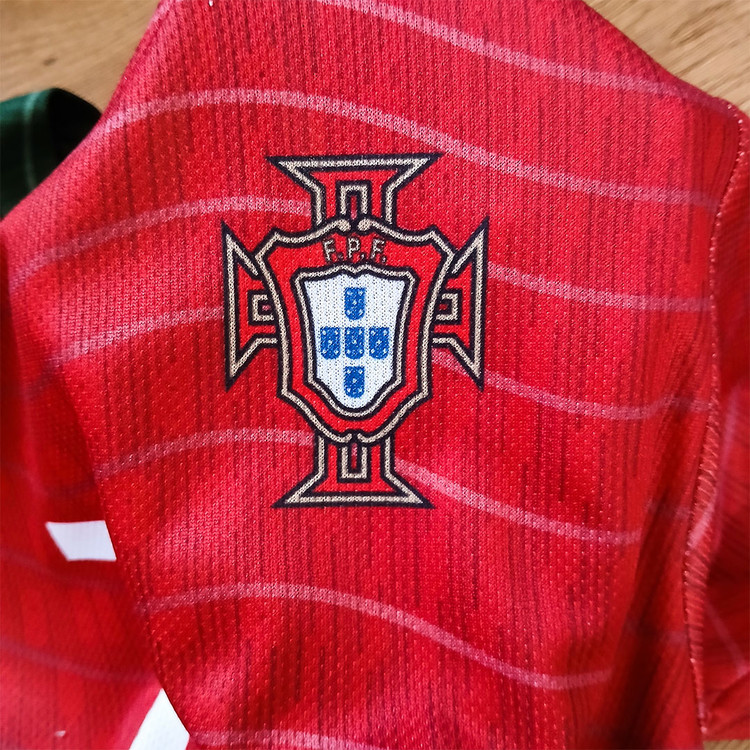 کیت فوتبالی پرتغال رونالدو طرح 2026 جام جهانی