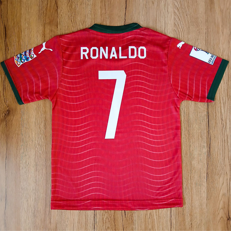 کیت فوتبالی پرتغال رونالدو طرح 2026 جام جهانیکیت فوتبالی پرتغال رونالدو طرح 2026 جام جهانی