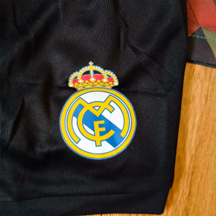کیت 6تیکه فوتبالی رئال مادرید طرح CR7