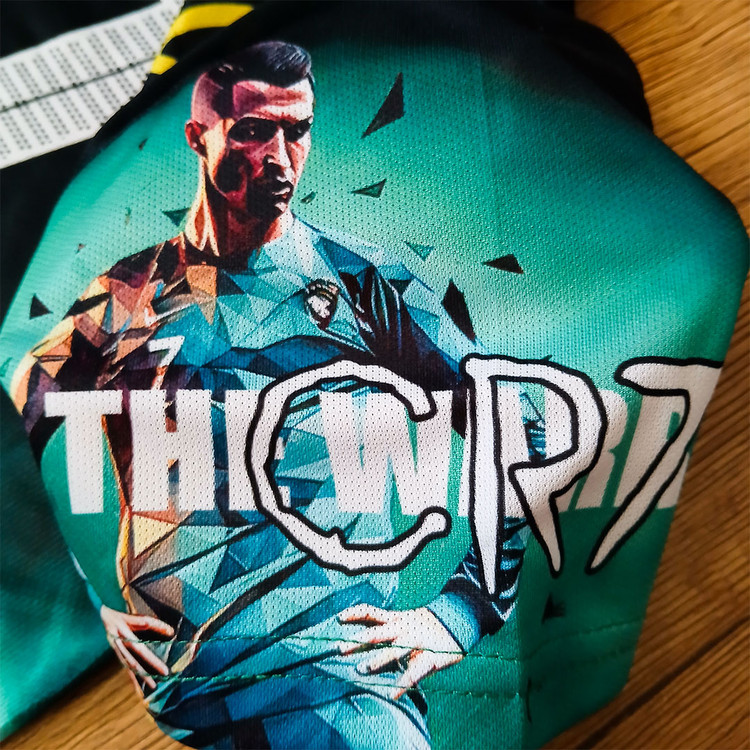 کیت 6تیکه فوتبالی رئال مادرید طرح CR7
