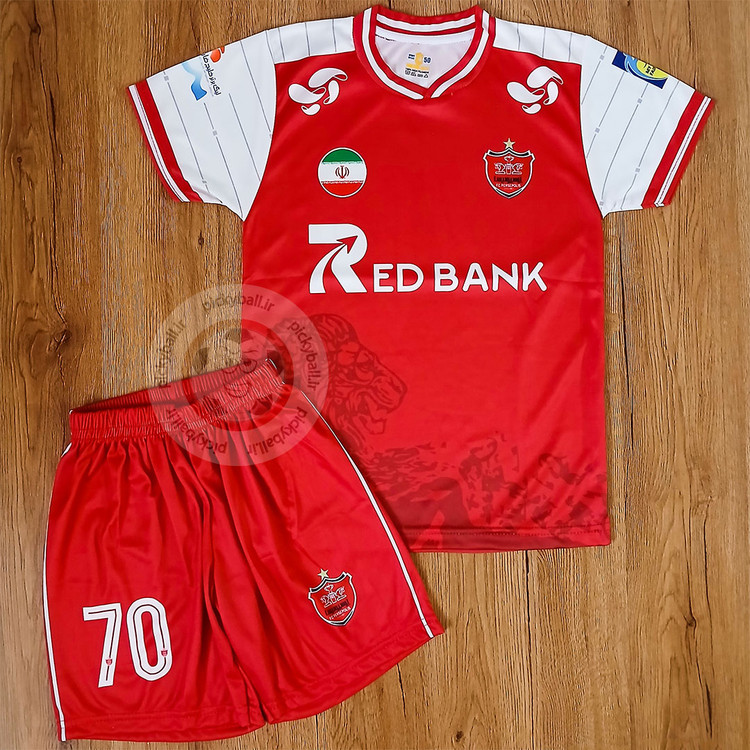 ست فوتبالی پرسپولیس طرح 2027 بیفوما و اورونوف